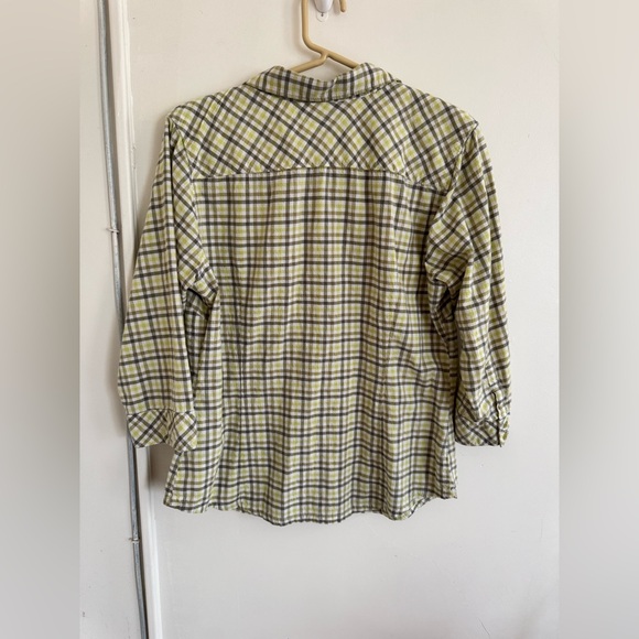 Columbia Sportswear Women's Plaid Button-Down Shirt size L - Picture 2 of 7